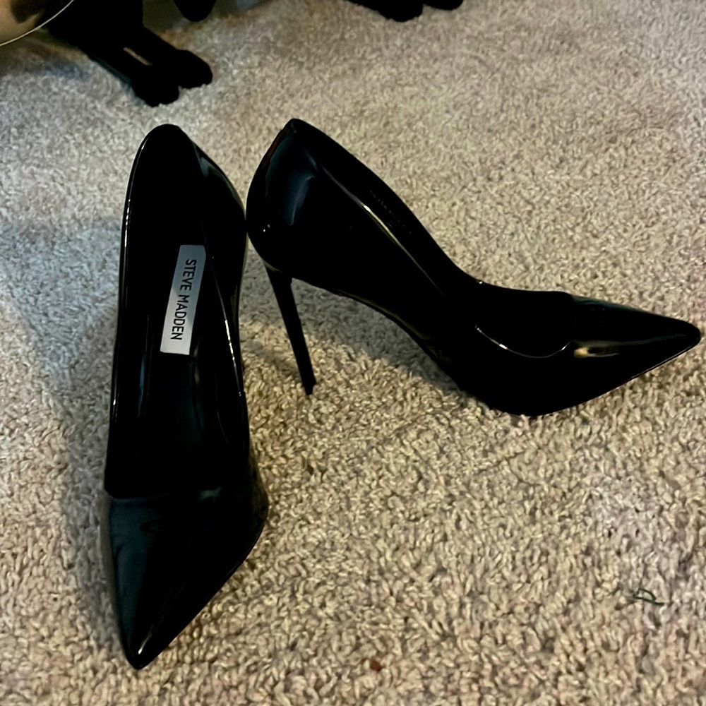 Almost new Steve Madden 6.5 heels